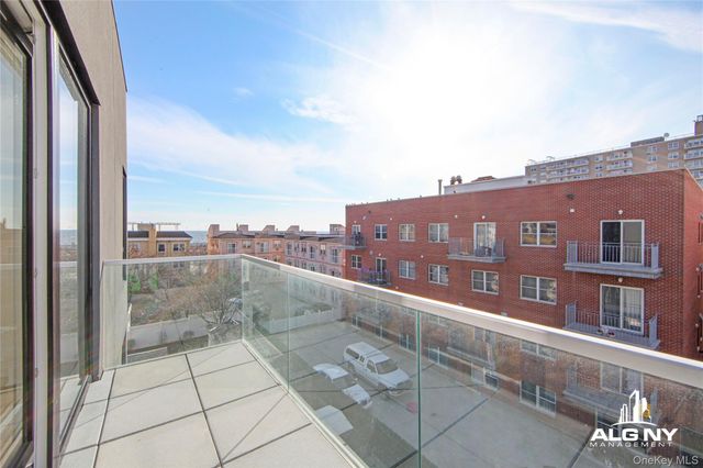 183 Beach 101st Street 3B, Rockaway Park, NY 11694
