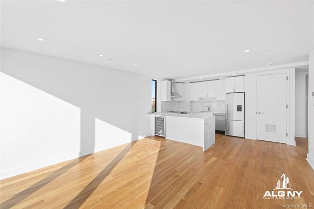 183 Beach 101st Street 3B, Rockaway Park, NY 11694
