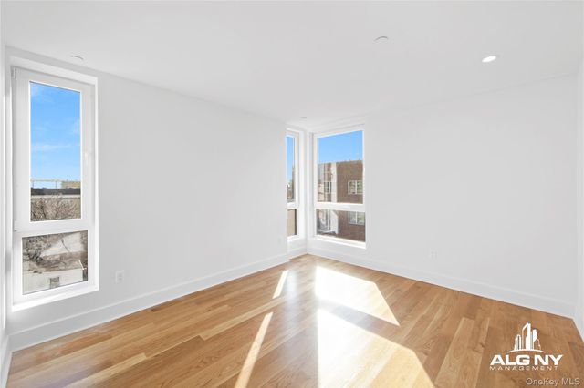183 Beach 101st Street 3B, Rockaway Park, NY 11694