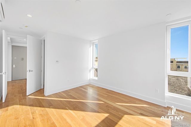 183 Beach 101st Street 3B, Rockaway Park, NY 11694