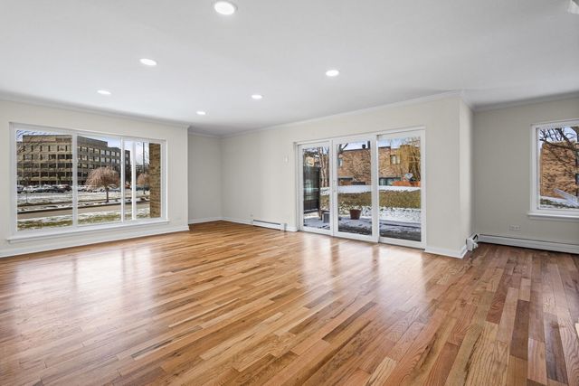 1926 Prairie Square 134, Schaumburg, IL 60173