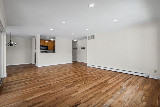 1926 Prairie Square 134, Schaumburg, IL 60173