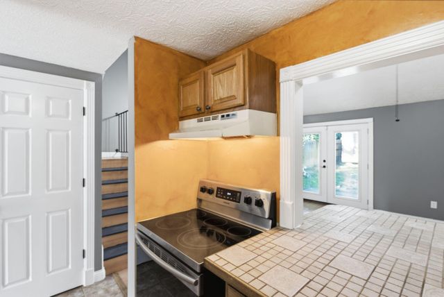 3333 Royal Wood Road, Lexington, KY 40515