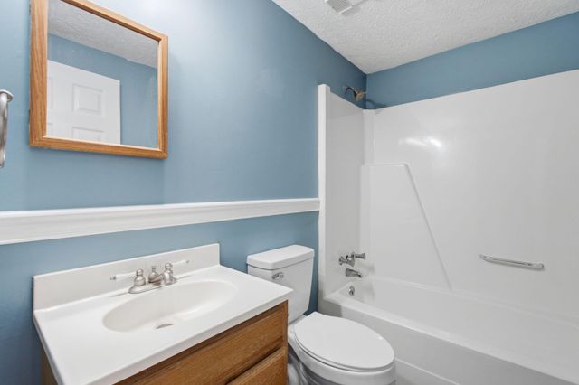 3333 Royal Wood Road, Lexington, KY 40515