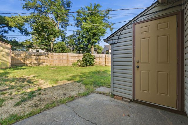 3333 Royal Wood Road, Lexington, KY 40515