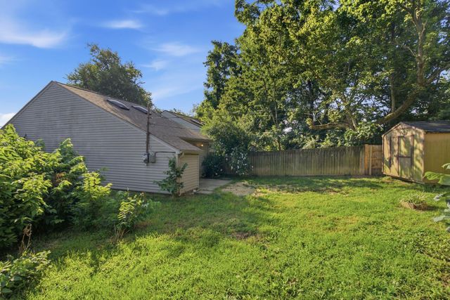 3333 Royal Wood Road, Lexington, KY 40515
