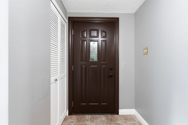 3333 Royal Wood Road, Lexington, KY 40515
