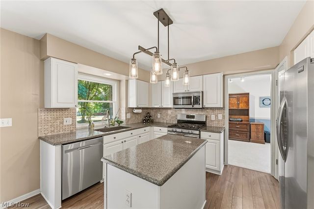 9187 Davis Way, Twinsburg, OH 44087