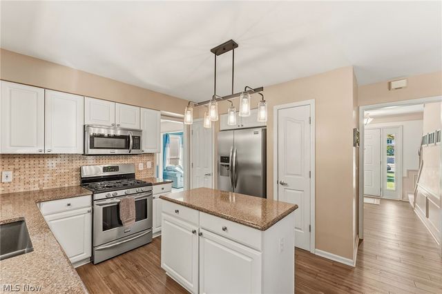 9187 Davis Way, Twinsburg, OH 44087