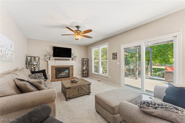 9187 Davis Way, Twinsburg, OH 44087