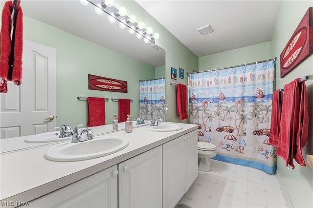 9187 Davis Way, Twinsburg, OH 44087