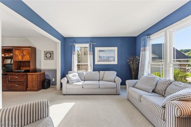 9187 Davis Way, Twinsburg, OH 44087