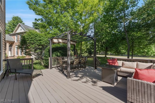 9187 Davis Way, Twinsburg, OH 44087