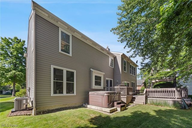 9187 Davis Way, Twinsburg, OH 44087