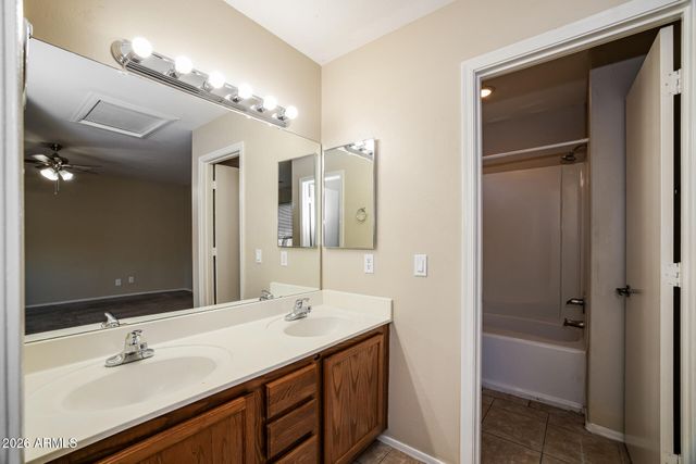5015 S 6TH Way, Phoenix, AZ 85040