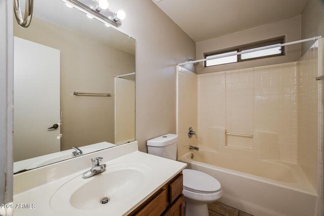 5015 S 6TH Way, Phoenix, AZ 85040