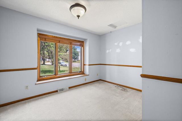5705 Lois Lane, Shoreview, MN 55126