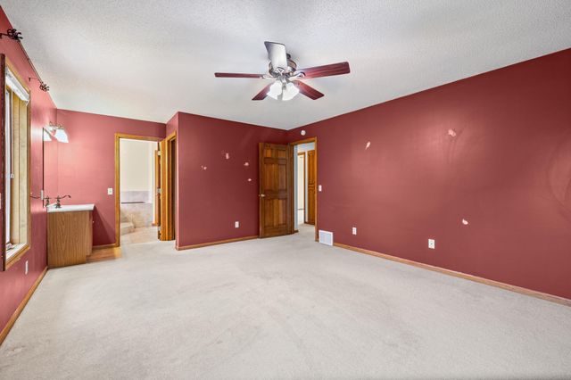 5705 Lois Lane, Shoreview, MN 55126