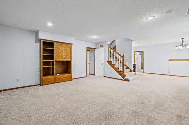 5705 Lois Lane, Shoreview, MN 55126