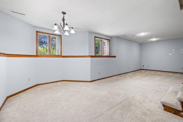 5705 Lois Lane, Shoreview, MN 55126