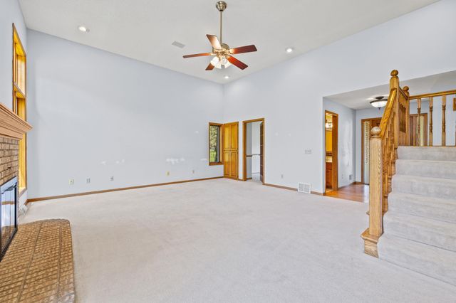 5705 Lois Lane, Shoreview, MN 55126