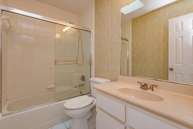 8266 AMBROSE COVE WAY, Orlando, FL 32819
