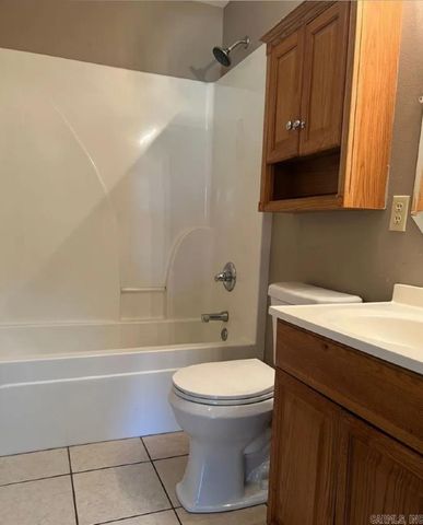 5105 N Woodland Dr, North Little Rock, AR 72117