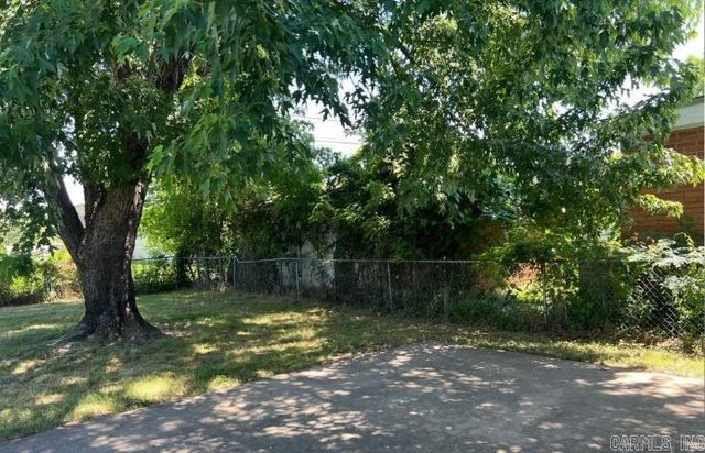 5105 N Woodland Dr, North Little Rock, AR 72117