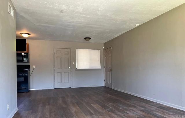 5105 N Woodland Dr, North Little Rock, AR 72117