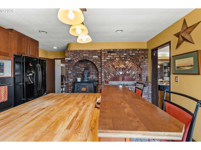 24 Ne MOUNT HEBRON Dr, Pendleton, OR 97801
