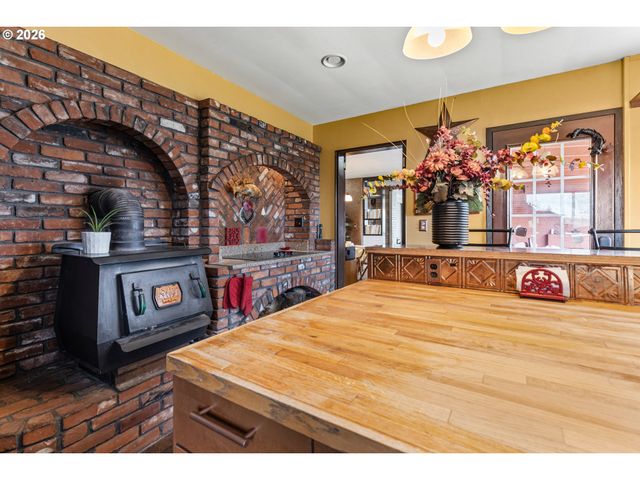24 Ne MOUNT HEBRON Dr, Pendleton, OR 97801