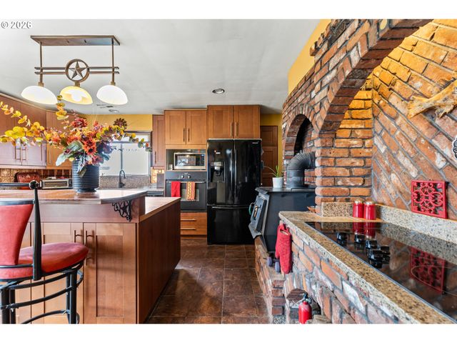 24 Ne MOUNT HEBRON Dr, Pendleton, OR 97801