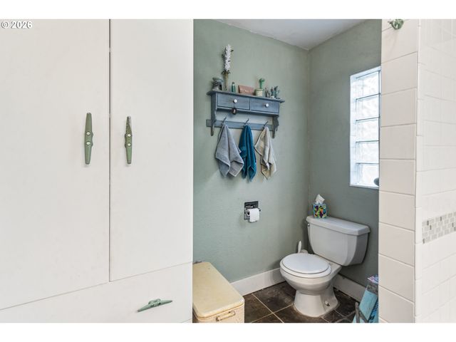 24 Ne MOUNT HEBRON Dr, Pendleton, OR 97801