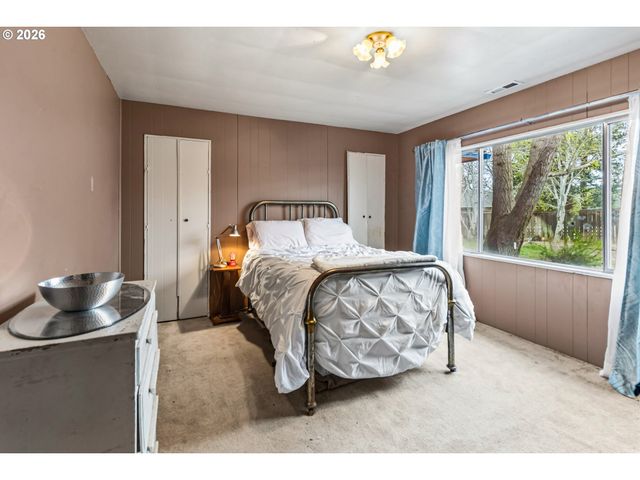 24 Ne MOUNT HEBRON Dr, Pendleton, OR 97801