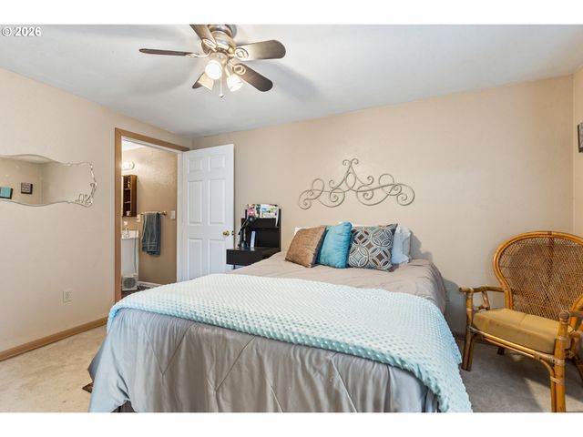 24 Ne MOUNT HEBRON Dr, Pendleton, OR 97801