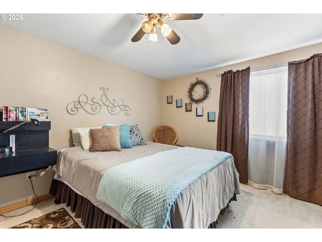 24 Ne MOUNT HEBRON Dr, Pendleton, OR 97801