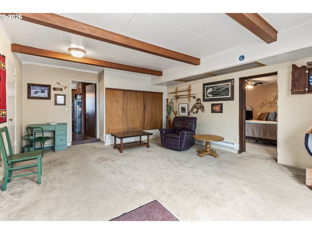 24 Ne MOUNT HEBRON Dr, Pendleton, OR 97801