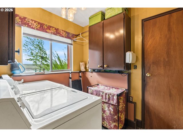 24 Ne MOUNT HEBRON Dr, Pendleton, OR 97801