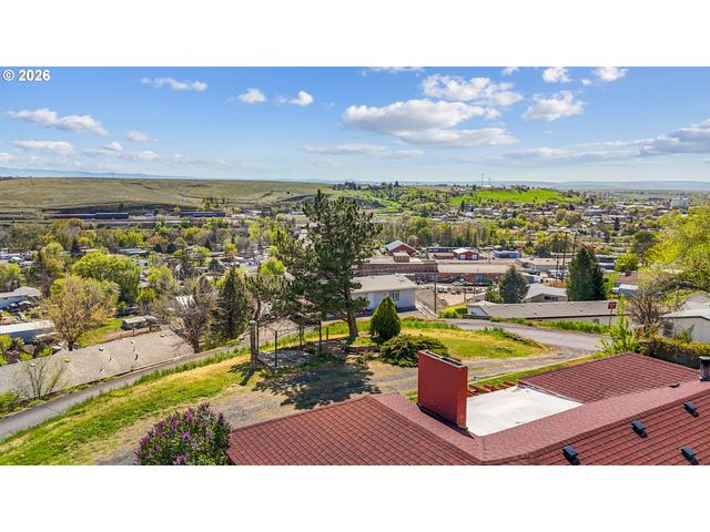 24 Ne MOUNT HEBRON Dr, Pendleton, OR 97801