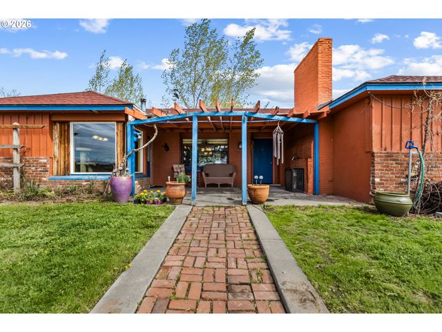 24 Ne MOUNT HEBRON Dr, Pendleton, OR 97801