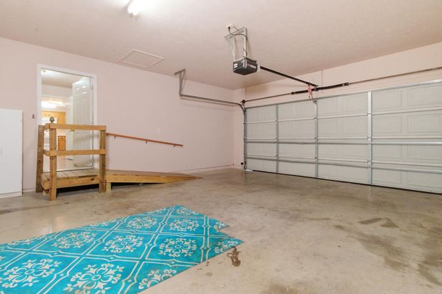 1926 Meadowbrook Drive, West Plains, MO 65775