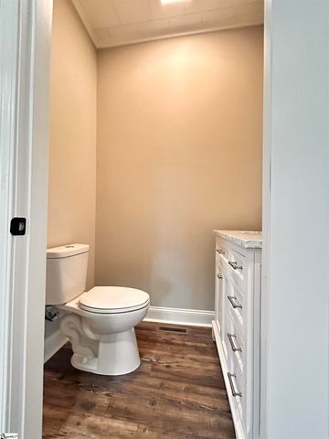 25 S Greenwood Avenue, Ware Shoals, SC 29692