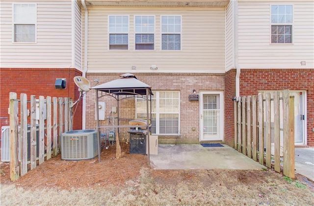 2230 Hawks Bluff Trail, Lawrenceville, GA 30044