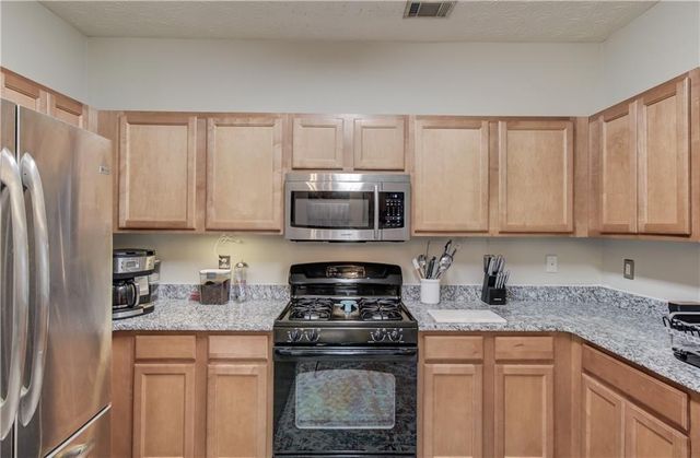 2230 Hawks Bluff Trail, Lawrenceville, GA 30044