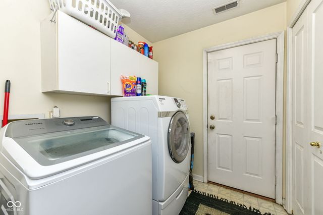 5479 Deer Creek Avenue, Indianapolis, IN 46254