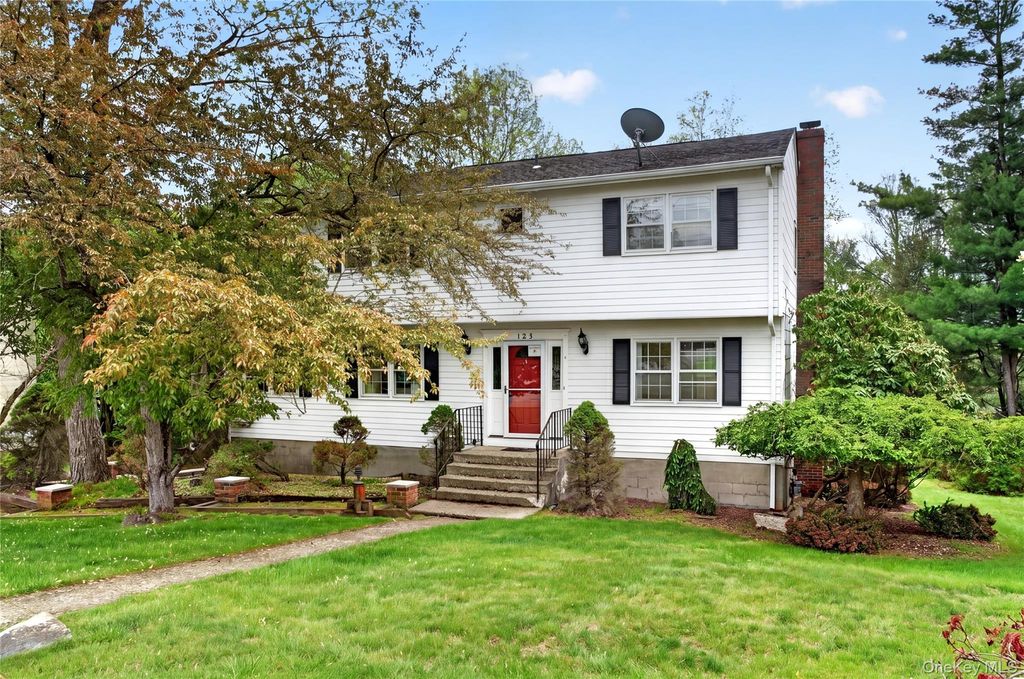 155 Pine Tree Road, Monroe, NY 10950