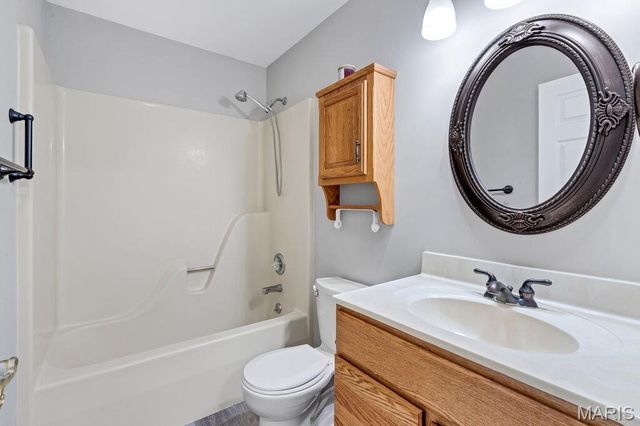 528 Andra Drive, Maryville, IL 62062