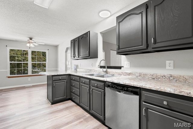 528 Andra Drive, Maryville, IL 62062