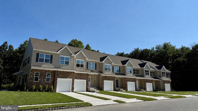364 HIDDEN DR, Blackwood, NJ 08012
