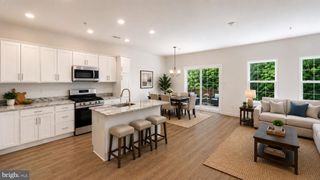 364 HIDDEN DR, Blackwood, NJ 08012
